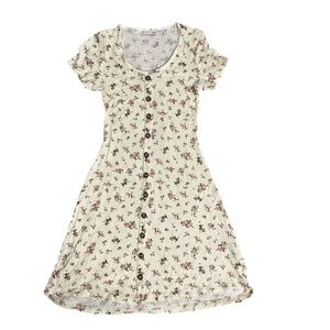Women’s SO Beige Floral Boho Dress Size Small!